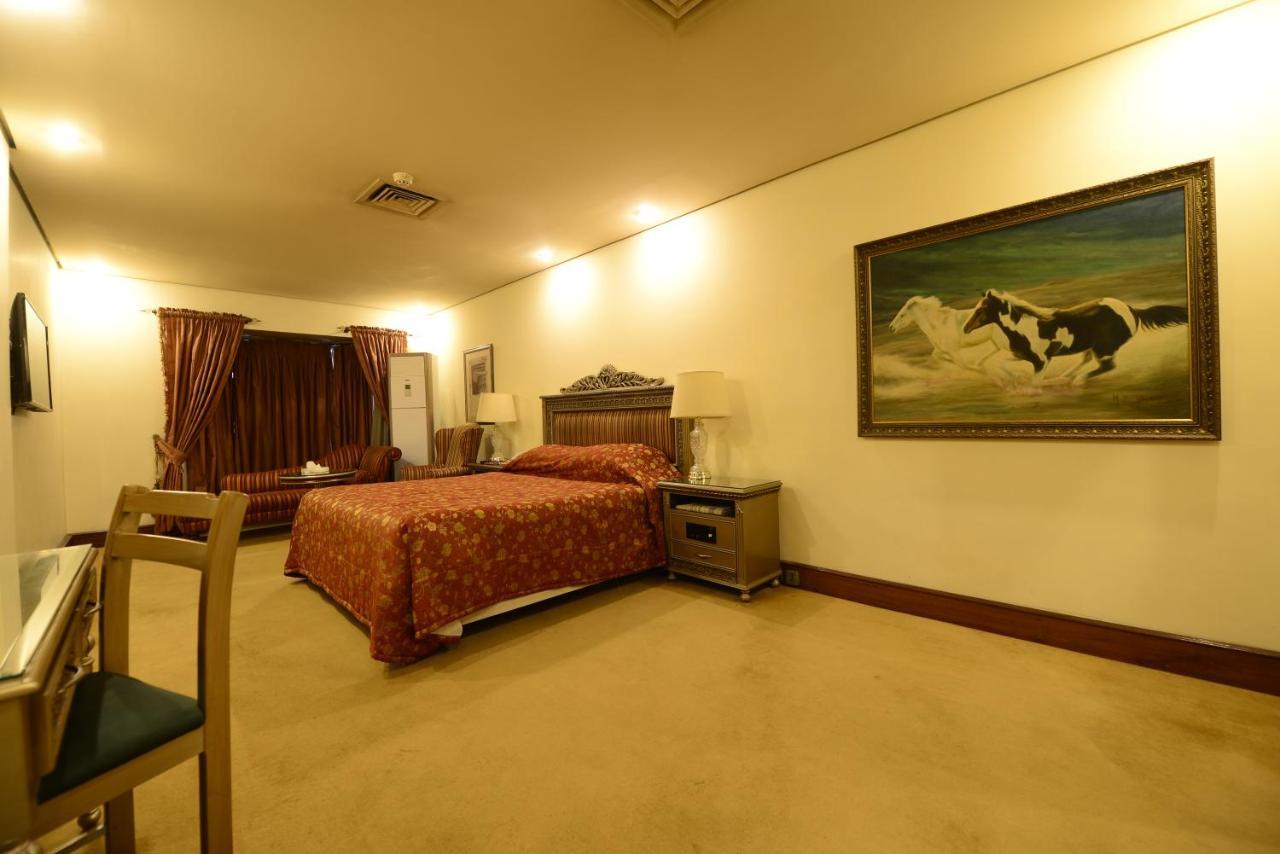 Regency Inn Hotel Lahore Exterior foto